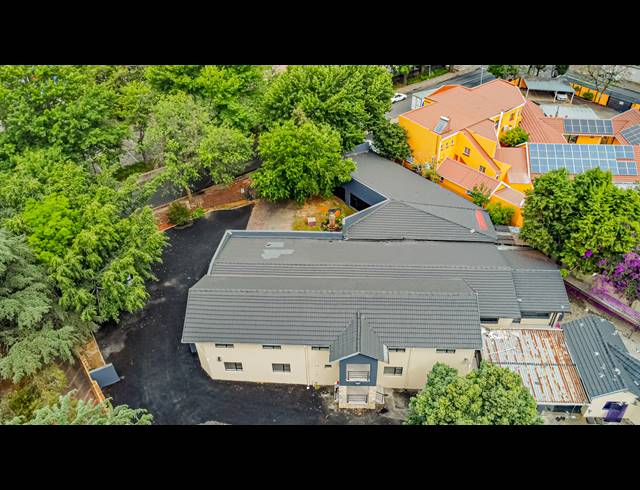 887M² OFFICE FOR SALE IN FERNDALE